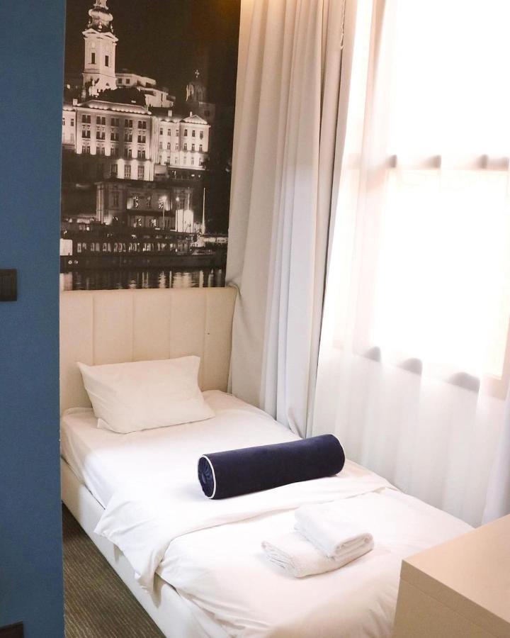 Hotel Passport Belgrado Exterior foto