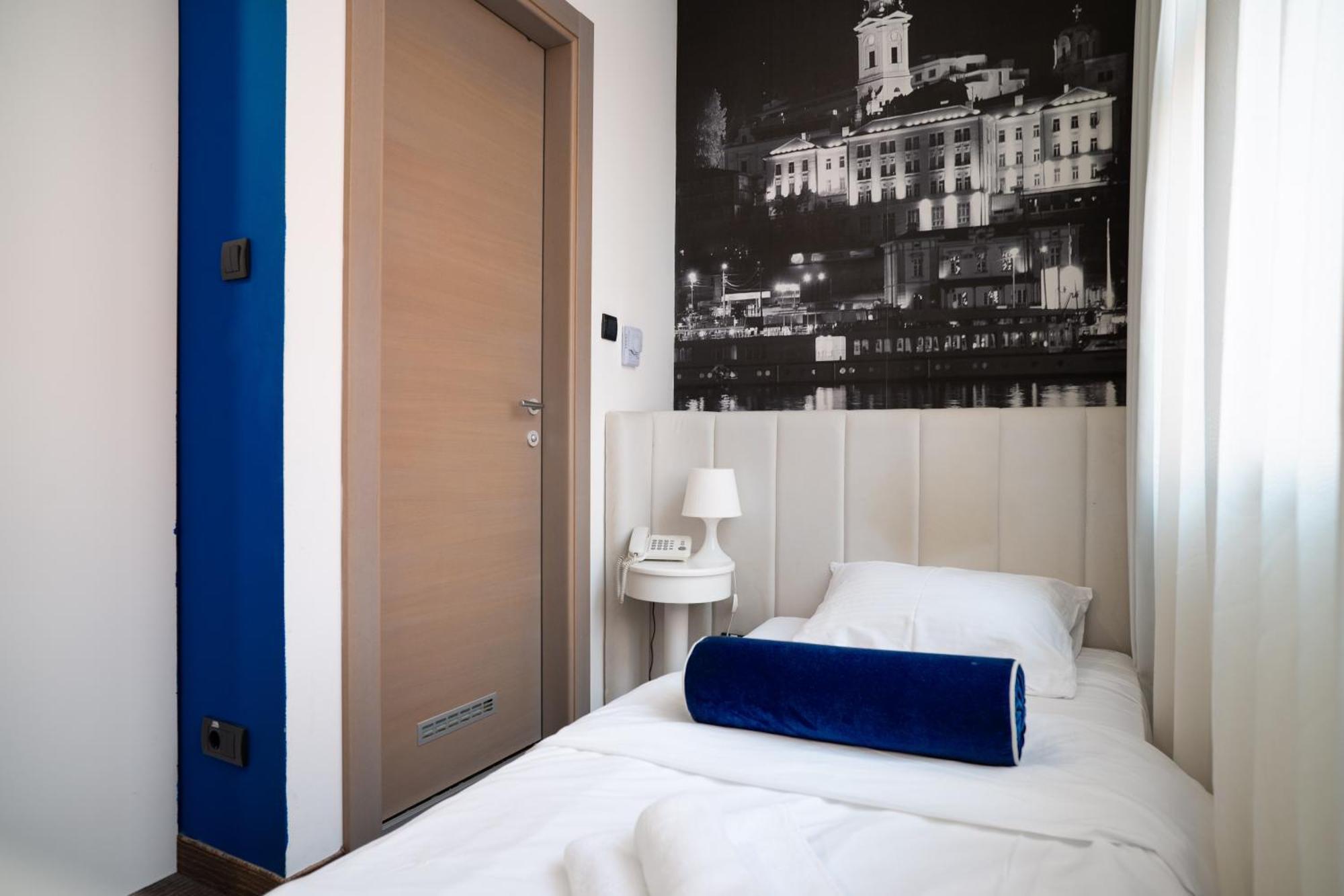 Hotel Passport Belgrado Exterior foto